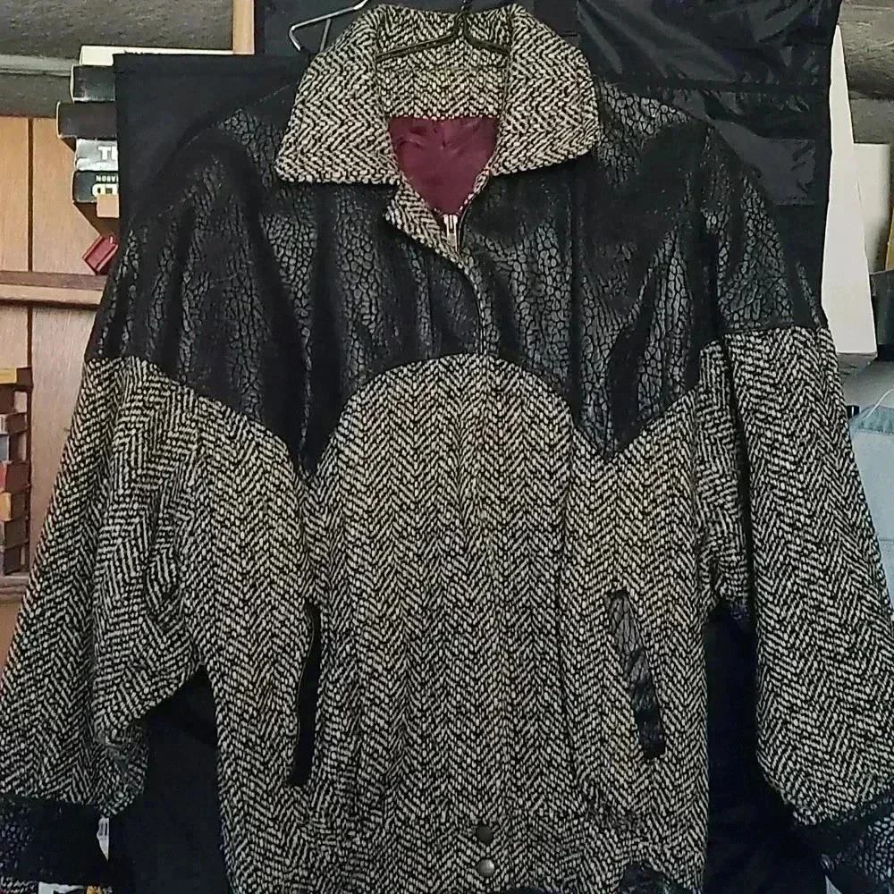 Comint Argentina Batwing and Tweed ladies bomber jacket
